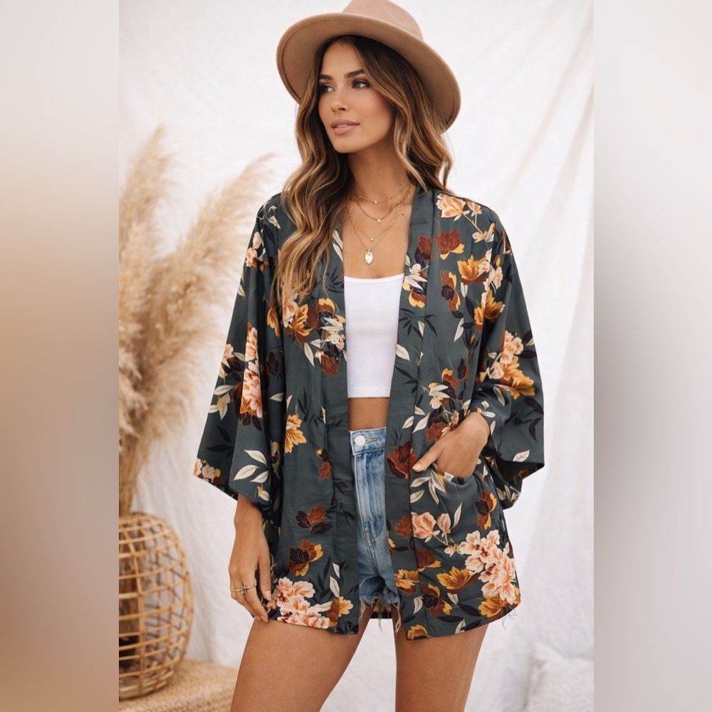 Anthropologie Do Everything In Love Kimono Duster Floral Pattern